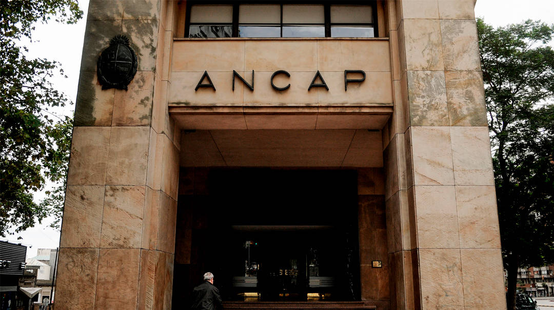 Sede de ANCAP en Montevideo. Foto: Javier Calvelo/ adhocFOTOS