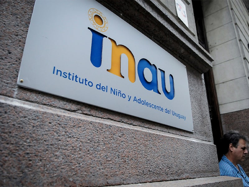 Sede del INAU. Foto: Javier Calvelo/ adhocFOTOS