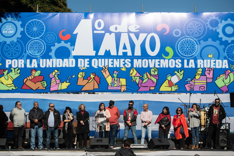 Acto por el Día Internacional de las y los Trabajadores, en Av. Libertador y PIT-CNT. Foto: Santiago Mazzarovich / adhocFOTOS