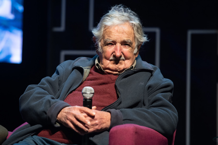 José “Pepe” Mujica en el segundo aniversario del programa de televisión en streaming Legítima Defensa, en el teatro El Galpón. Foto: Santiago Mazzarovich / adhocFOTOS