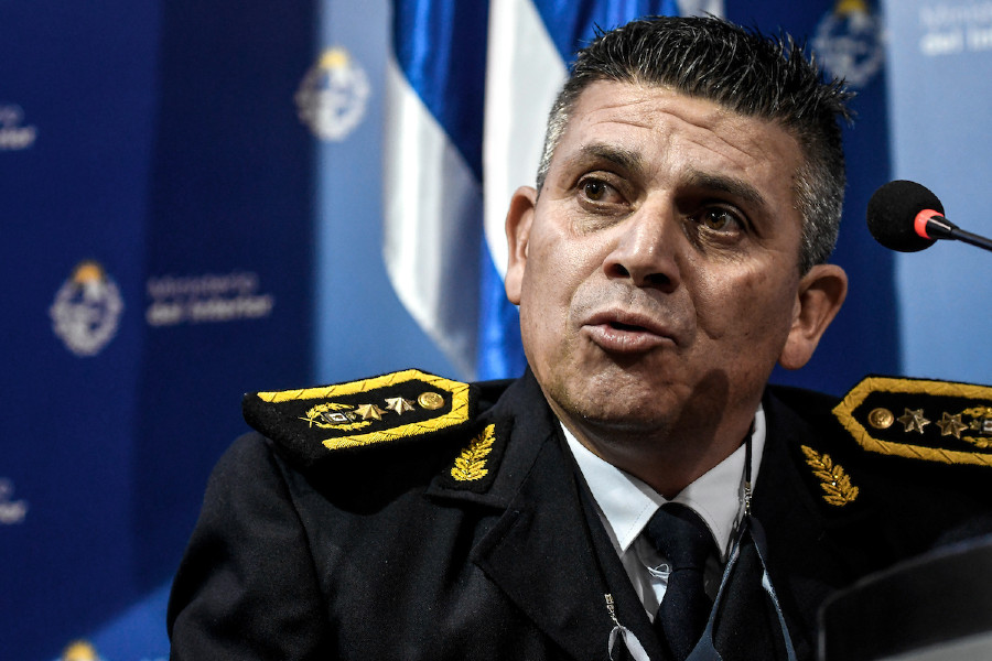 Juan Rodríguez en conferencia de prensa en la sede del Ministerio del Interior en Montevideo. Foto: Javier Calvelo/ adhocFOTOS