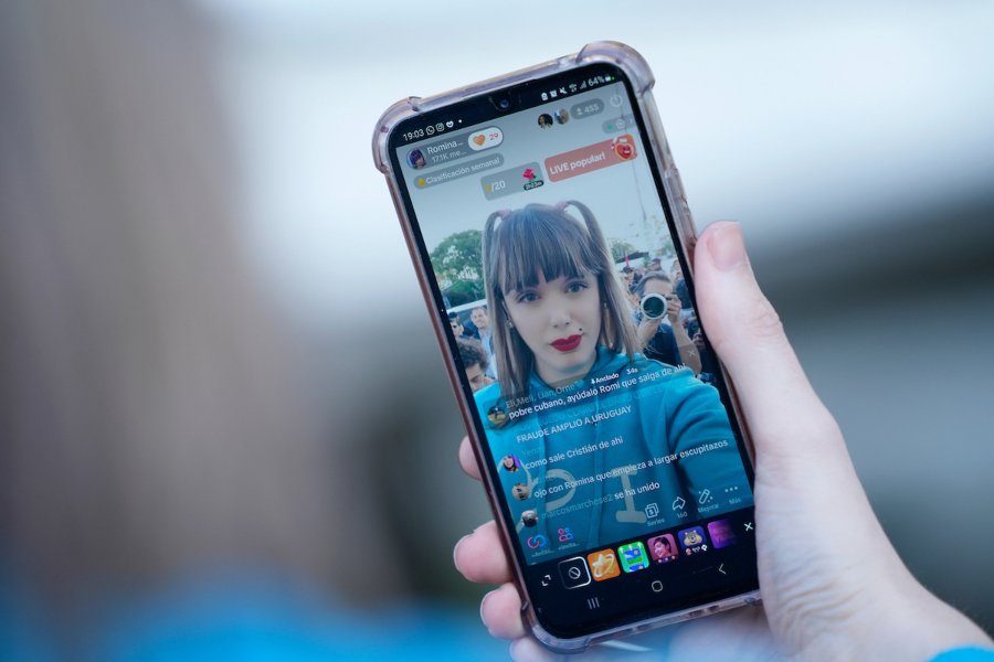 Romina Celeste durante la inauguración del Hospital del Cerro en Montevideo. Foto: Javier Calvelo / adhocFOTOS