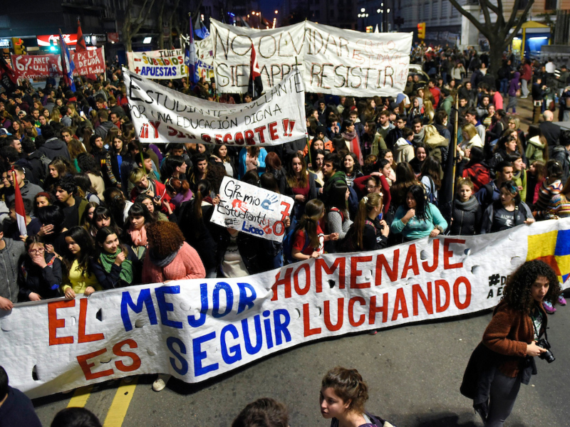 Marcha por los martires estudiantiles por la avenida 18 de Julio. Nicolás Celaya /adhocFOTOS 2016
