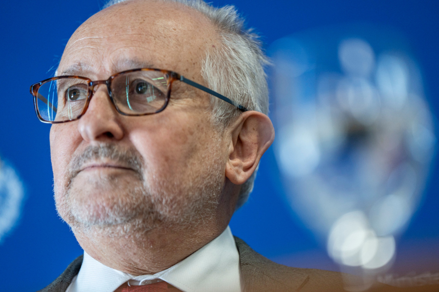 Pablo Da Silveira durante la presentación de la 13ª edición del programa Yo Estudio y Trabajo en el Ministerio de Trabajo y Seguridad Social en Montevideo. Foto: Mauricio Zina / adhocFOTOS