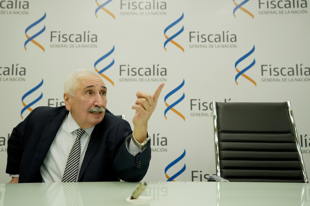 Juan Gómez, fiscal de Corte, en conferencia de prensa en la sede central de Fiscalía en Montevideo. Foto: Javier Calvelo / adhocFOTOS