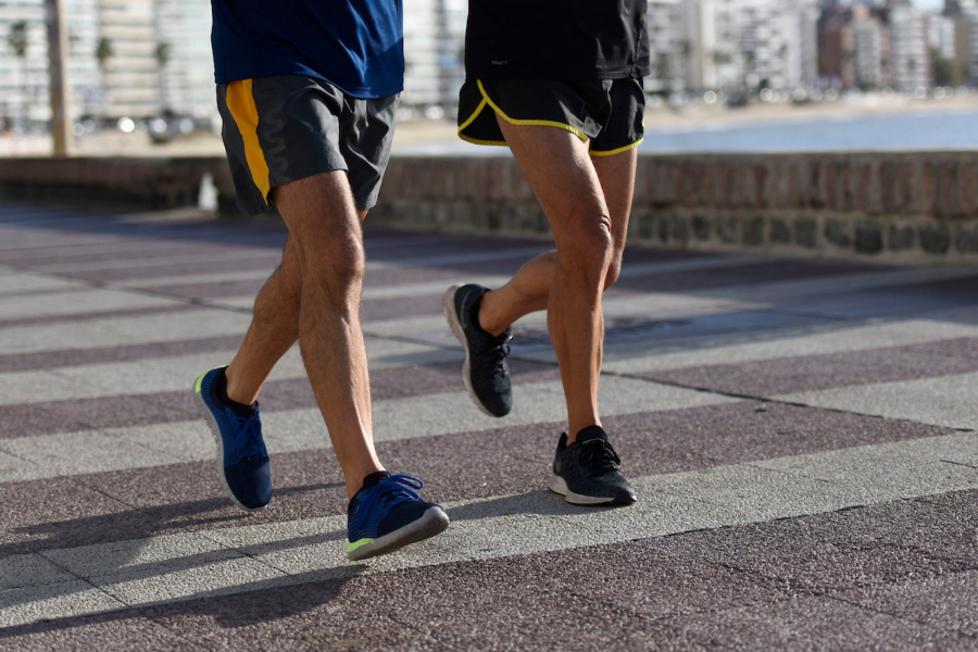 Deporte en la rambla, playa Pocitos. Nicolás Celaya /adhocFOTOS