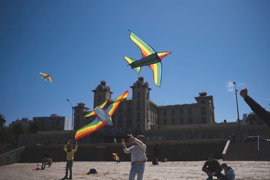 Cometeada en el Parque Rodó. Foto: Pablo Vignali / adhocFOTOS