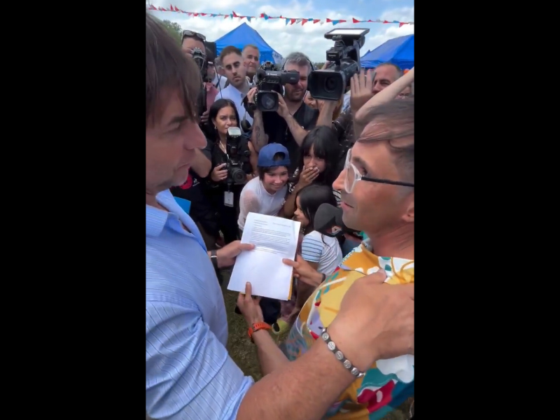 Lacalle Pou en Ciudad del Plata. Foto: Captura Twitter Leo Sarro.