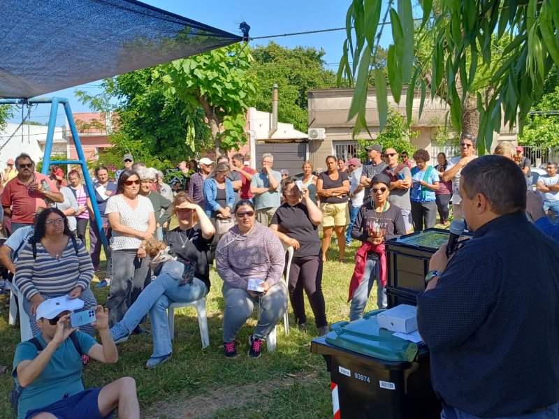 Presentación del programa de residuos intradomiciliarios en Santa Lucía. Foto: Twitter de Leonardo Herou.