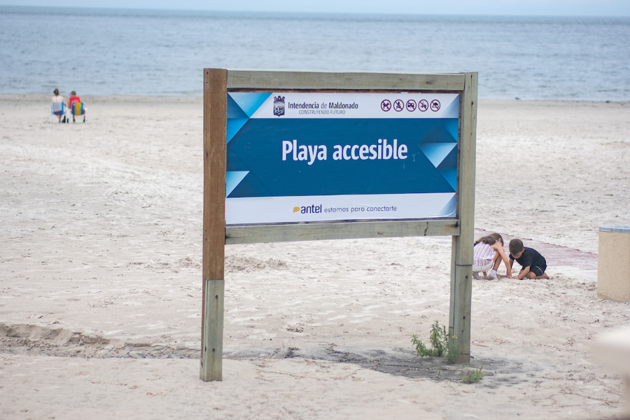 Playa de Piriápolis, en Maldonado. Foto: Pablo Vignali / adhocFOTOS