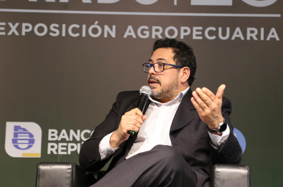 Disertación de Alejandro Sánchez en la Expro Prado 2025. Foto: Presidencia.