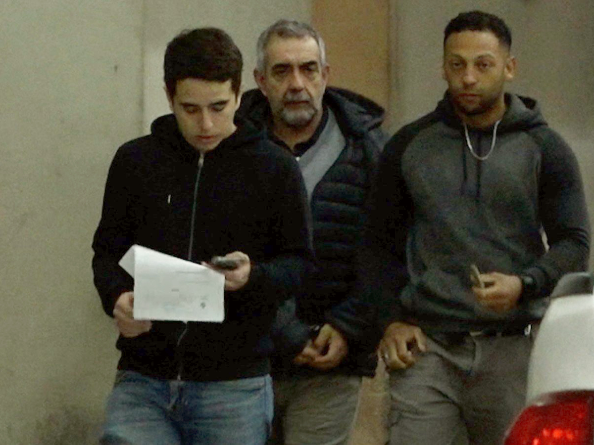 Alexandro Infante tras la audiencia de formalización en Maldonado. Foto: Canal 2 de San Carlos.