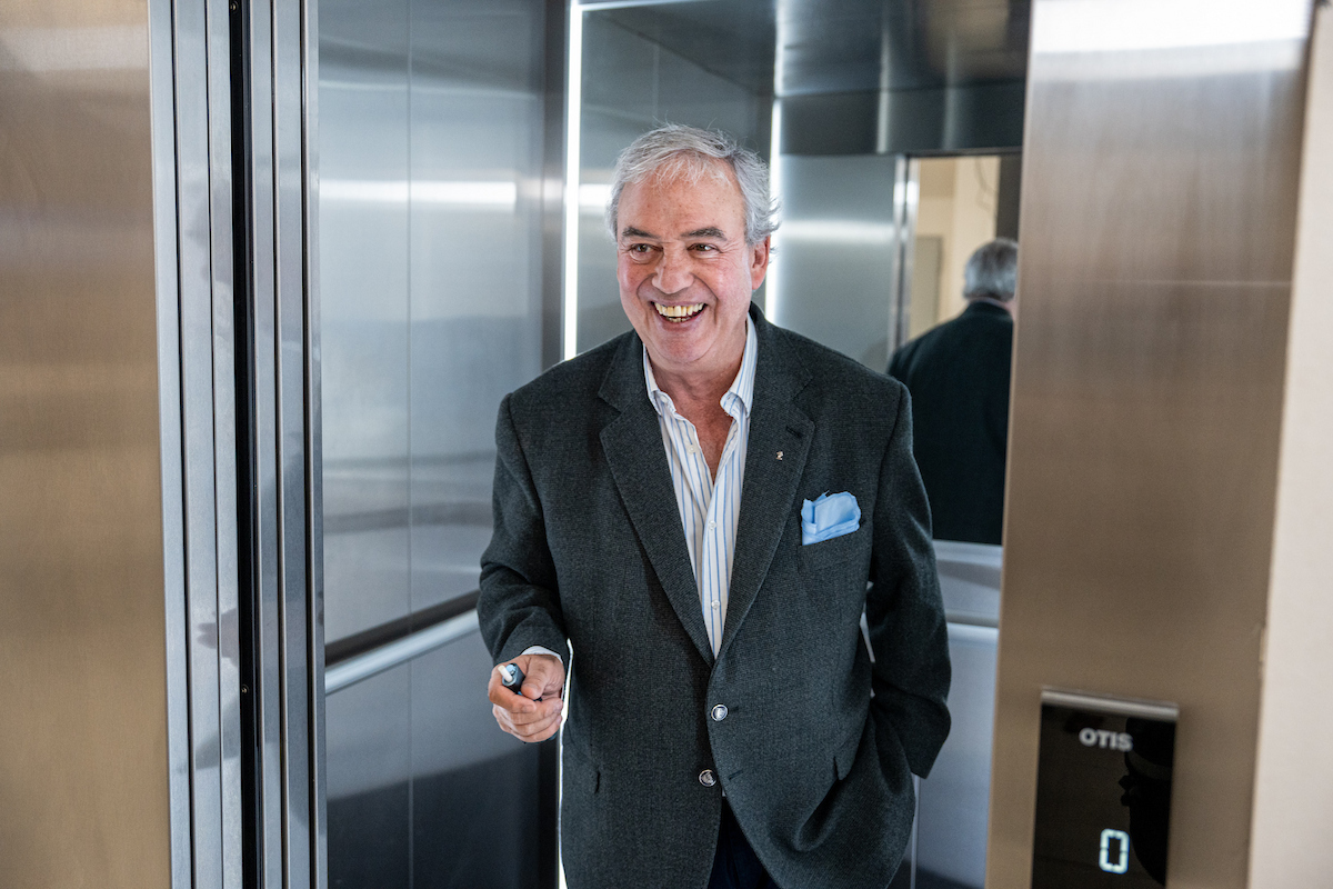 Luis Alberto Heber previo a la reunión de Luis LP junto al directorio del Partido Nacional en su sede del barrio Ciudad Vieja en Montevideo. Foto: Mauricio Zina / adhocFOTOS