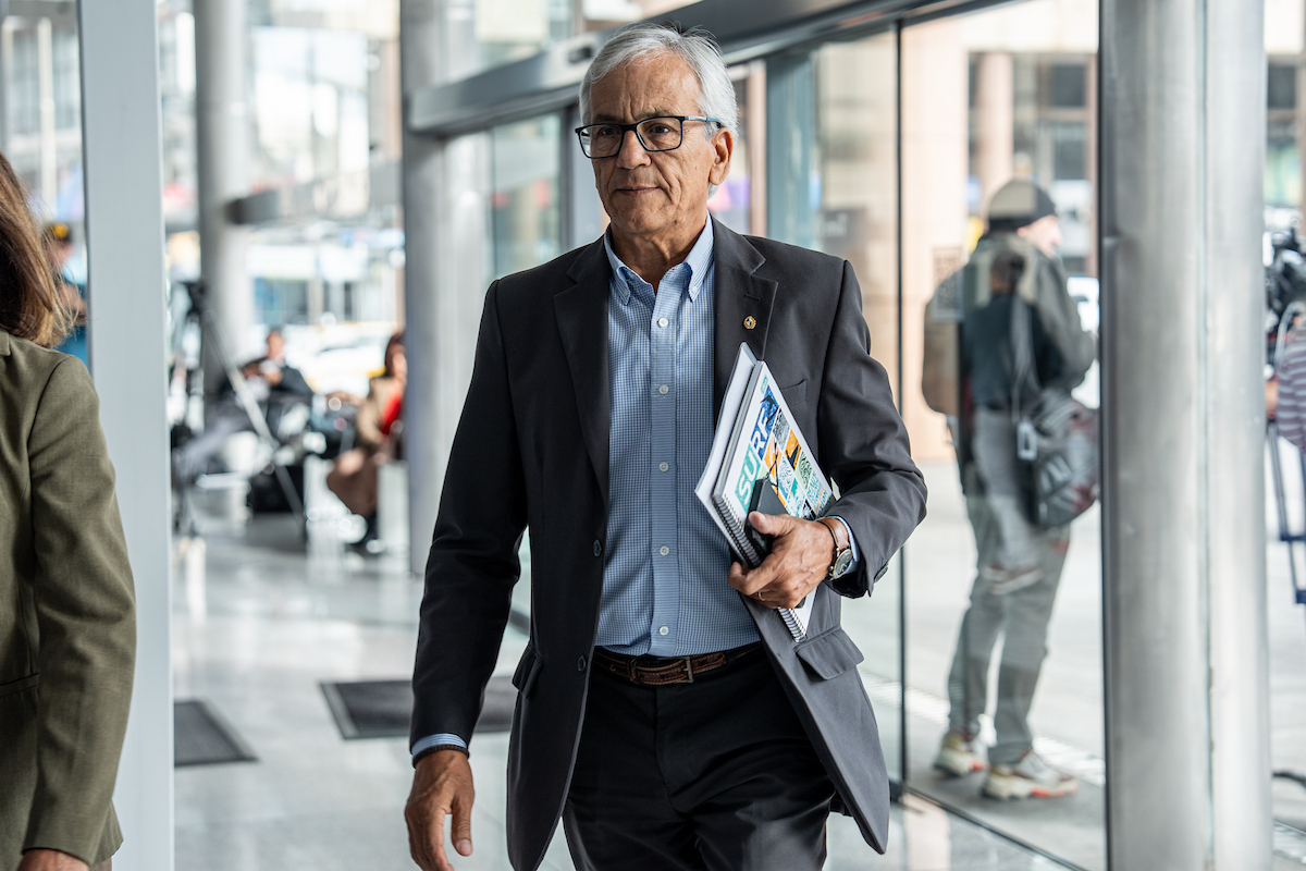 Juan Castillo previo a la reunión del Consejo de Ministros en la Torre Ejecutiva en Montevideo. Foto: Mauricio Zina / adhocFOTOS