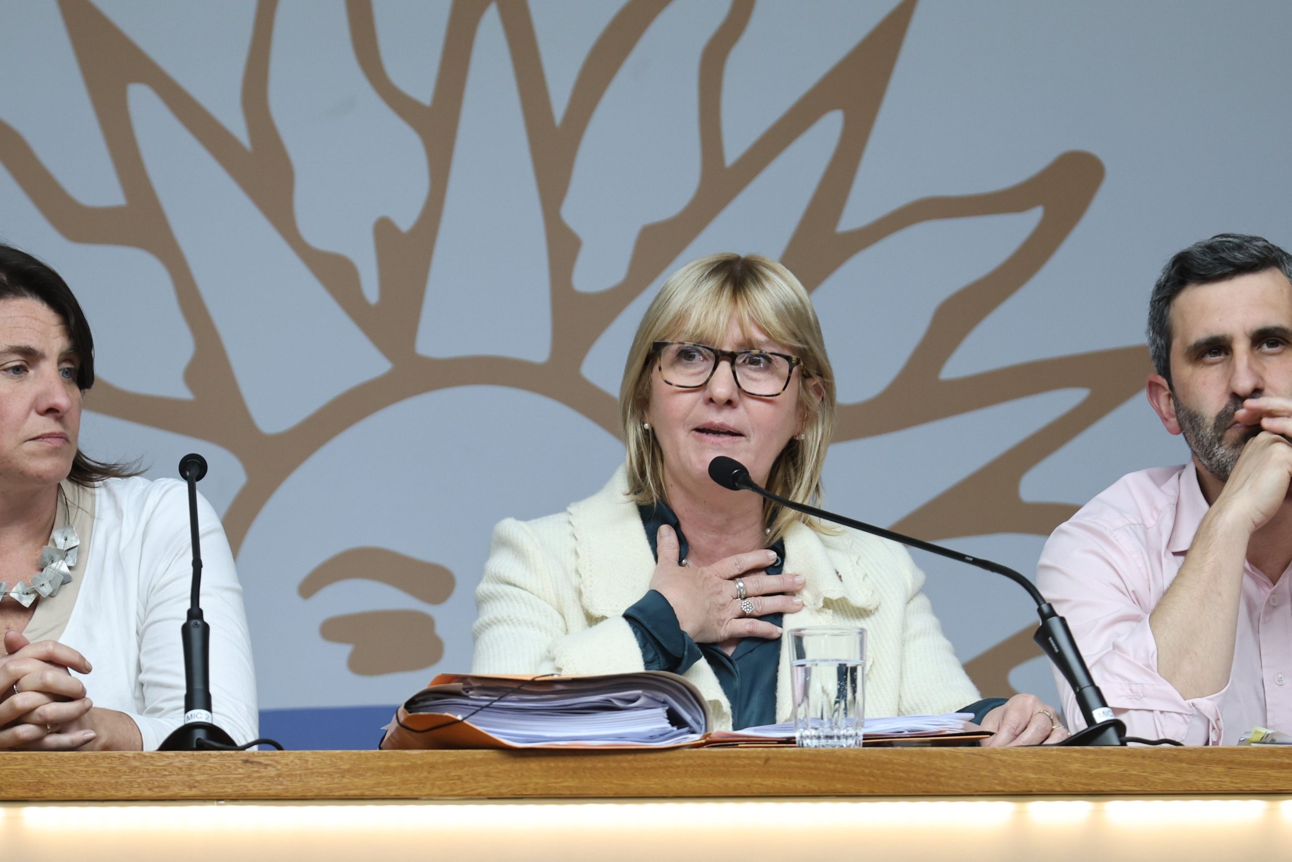 La ministra de Salud Pública, Cristina Lustemberg, en conferencia de prensa. Foto: Ministerio de Salud Pública