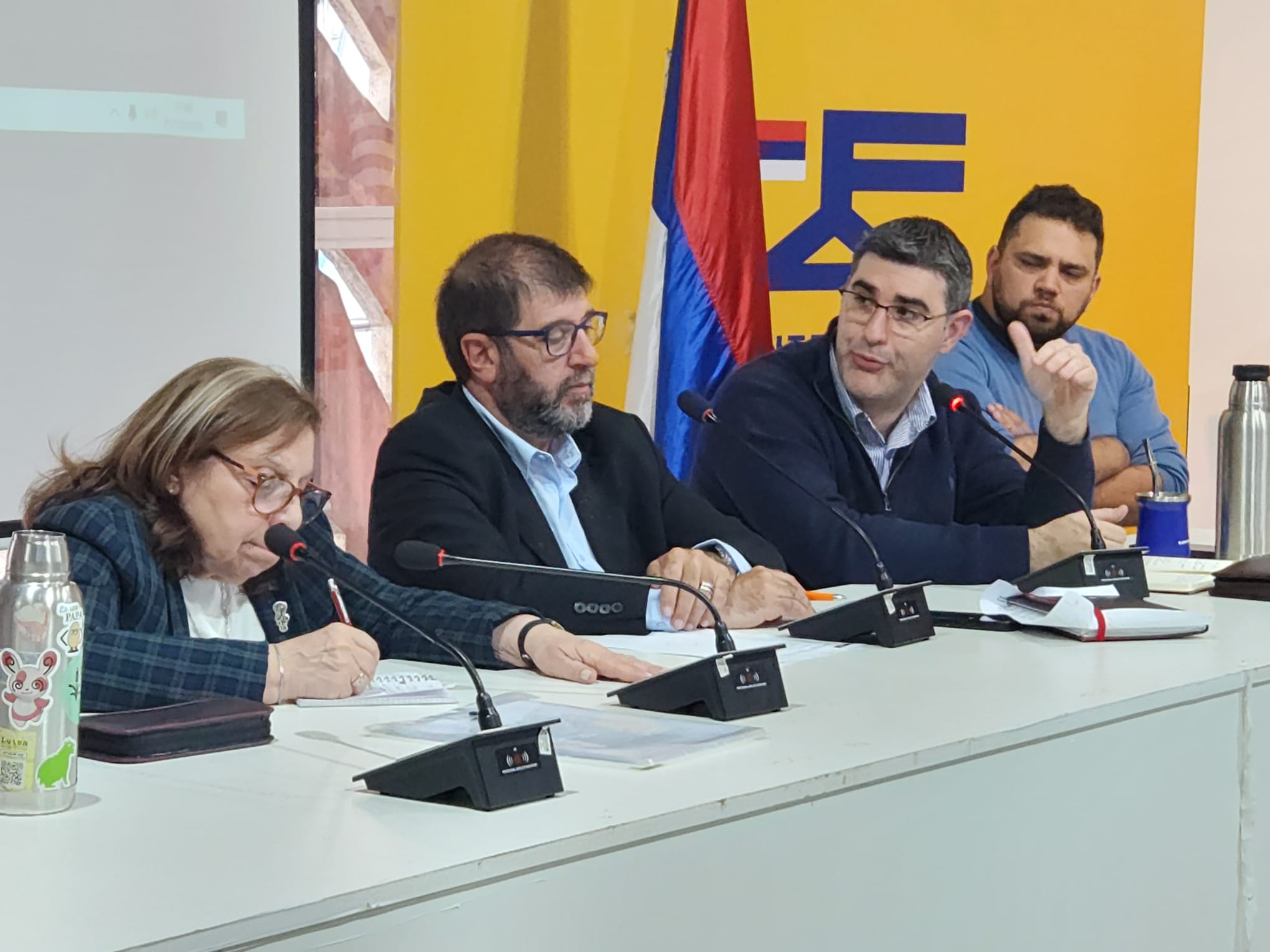 Mesa Política del FA. Foto: Frente Amplio