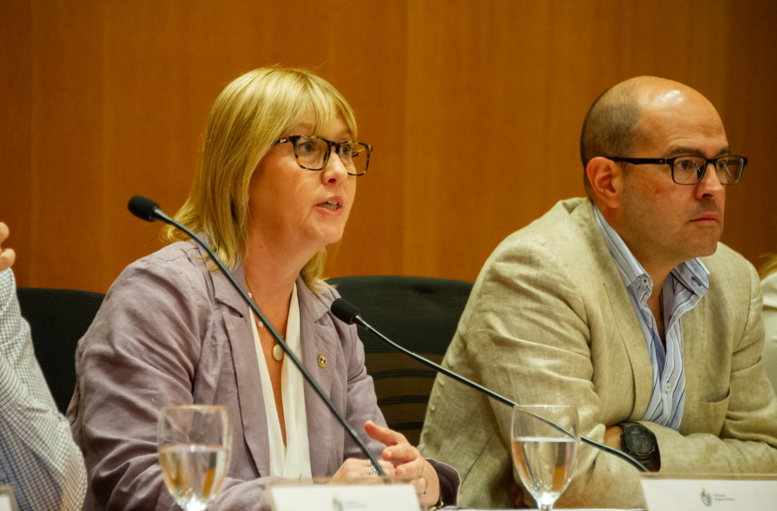 La ministra de Salud, Cristina Lustemberg, y el presidente de ASSE, Álvaro Danza. Foto: Presidencia.